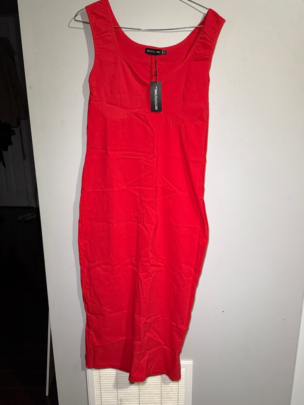 Red Sleeveless Sheath Dress